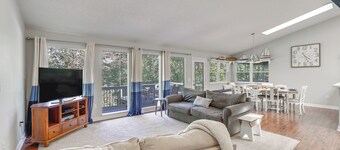 Garfield Vacation Rental w/ Beaver Lake Access!