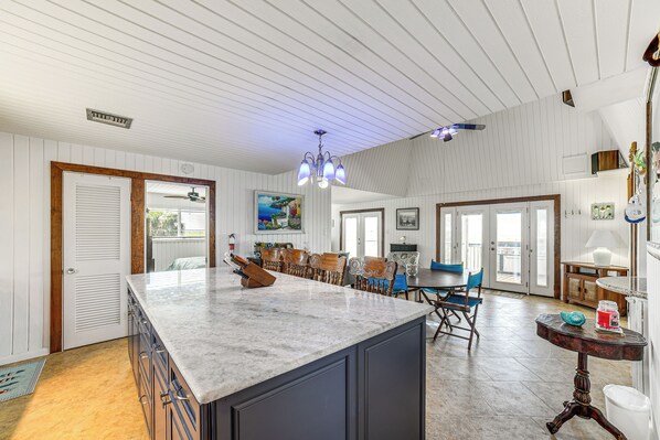 Interior - Sunset Views & Large Deck: Home in Crystal Beach! (Port Bolivar)
