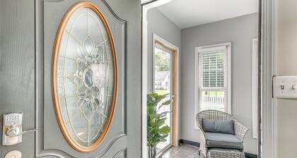 3 Mi to Dtwn Syracuse: Home w/ Fenced Yard!