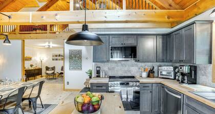 Stylish Catskills Retreat: Year-round Adventure!