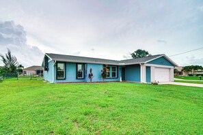 House (3 Bedrooms) | Interior - Canalfront Cape Coral Home: Fish, Swim & Lounge! (Cape Coral)