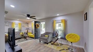 House (4 Bedrooms) | Interior