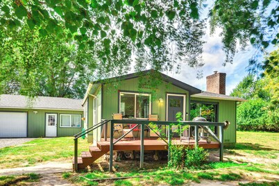 Private PNW Getaway on Puget Island!