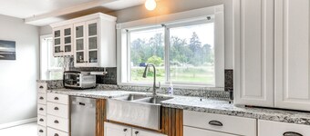 Private PNW Getaway on Puget Island!