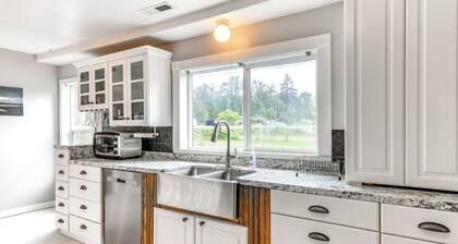 Private PNW Getaway on Puget Island!