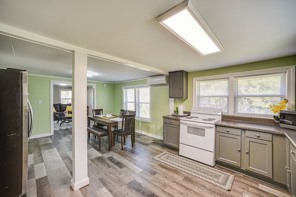 House (2 Bedrooms) | Interior