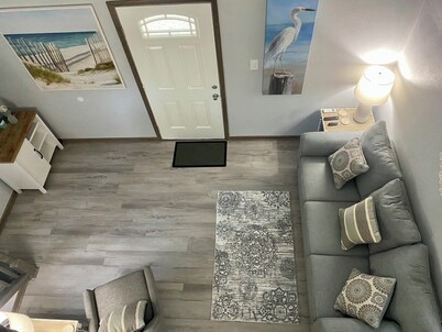 Charming 1-bedroom cottage in Dickinson,Tx with WiFi,