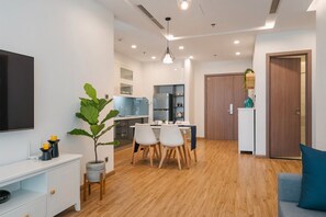 Executive Apartment | Dining room