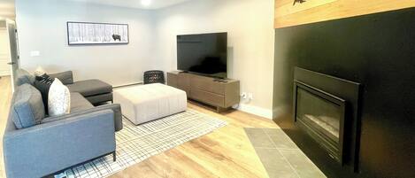 Condo, Multiple Beds, Patio, Pool View (Park Place C-103) | Living area