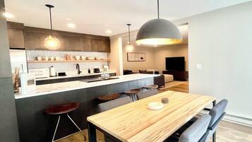 Condo, Multiple Beds, Patio, Pool View (Park Place C-103) | Dining