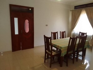 House | Dining
