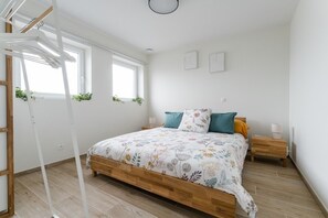 3 bedrooms, iron/ironing board, free WiFi, bed sheets - Huize Marie-Beau with spacious garden (Peer)