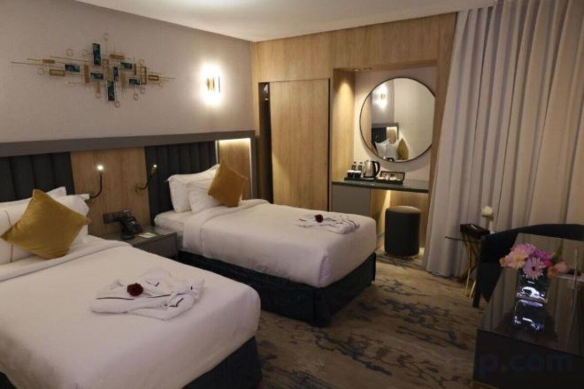 In-room safe, desk, laptop workspace, soundproofing