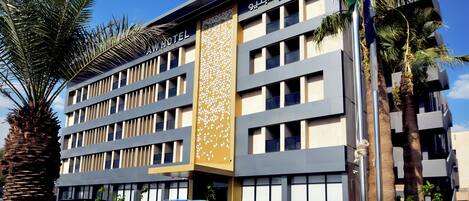 واجهة المنشأة