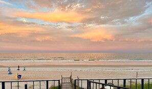 Internet - Beach Daze - Ocean Front at Symphony Beach Club (Ormond Beach)