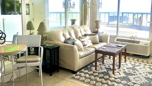 House - Ocean Breeze - Ocean Front at Symphony Beach Club (Ormond Beach)