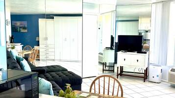 House | Internet