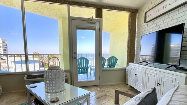 House - Sea Dreams - Beachside 1 Bedroom at Symphony Beach (Ormond Beach)