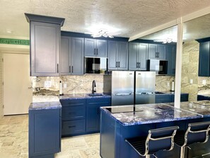 House | 1 bedroom, Internet - Sea Dreams - Beachside 1 Bedroom at Symphony Beach (Ormond Beach)