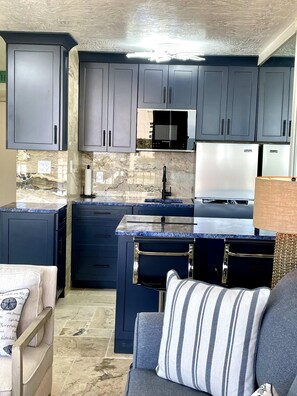 House | 1 bedroom, Internet - Sea Dreams - Beachside 1 Bedroom at Symphony Beach (Ormond Beach)