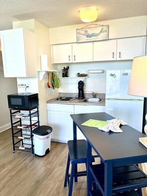 Departamento | Cocina privada | Refrigerador y parrilla de estufa 