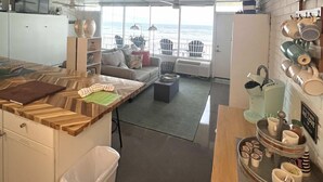 House | Iron/ironing board, Internet - Sapphire Shores- Oceanfront at Symphony Beach Club (Ormond Beach)