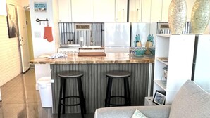 House | Iron/ironing board, Internet - Sapphire Shores- Oceanfront at Symphony Beach Club (Ormond Beach)