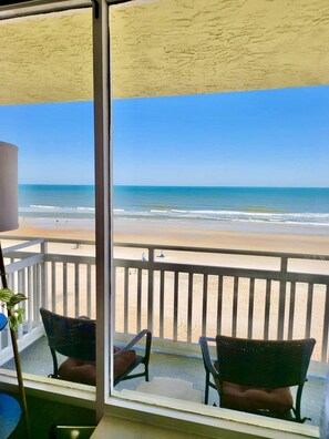 House | Internet - The Lookout - Oceanfront at Symphony Beach Club (Ormond Beach)