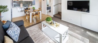 Lovely in Linwood: 2BR Beauty with free Carpark