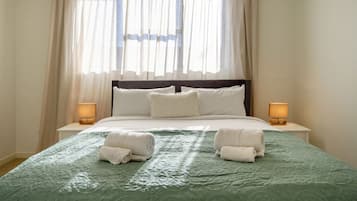 3 bedrooms, iron/ironing board, WiFi, bed sheets