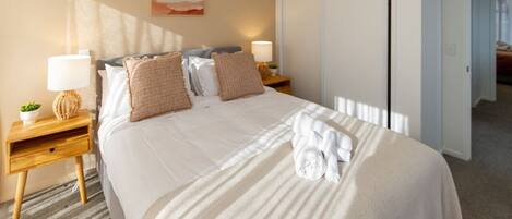 2 bedrooms, iron/ironing board, free WiFi, bed sheets