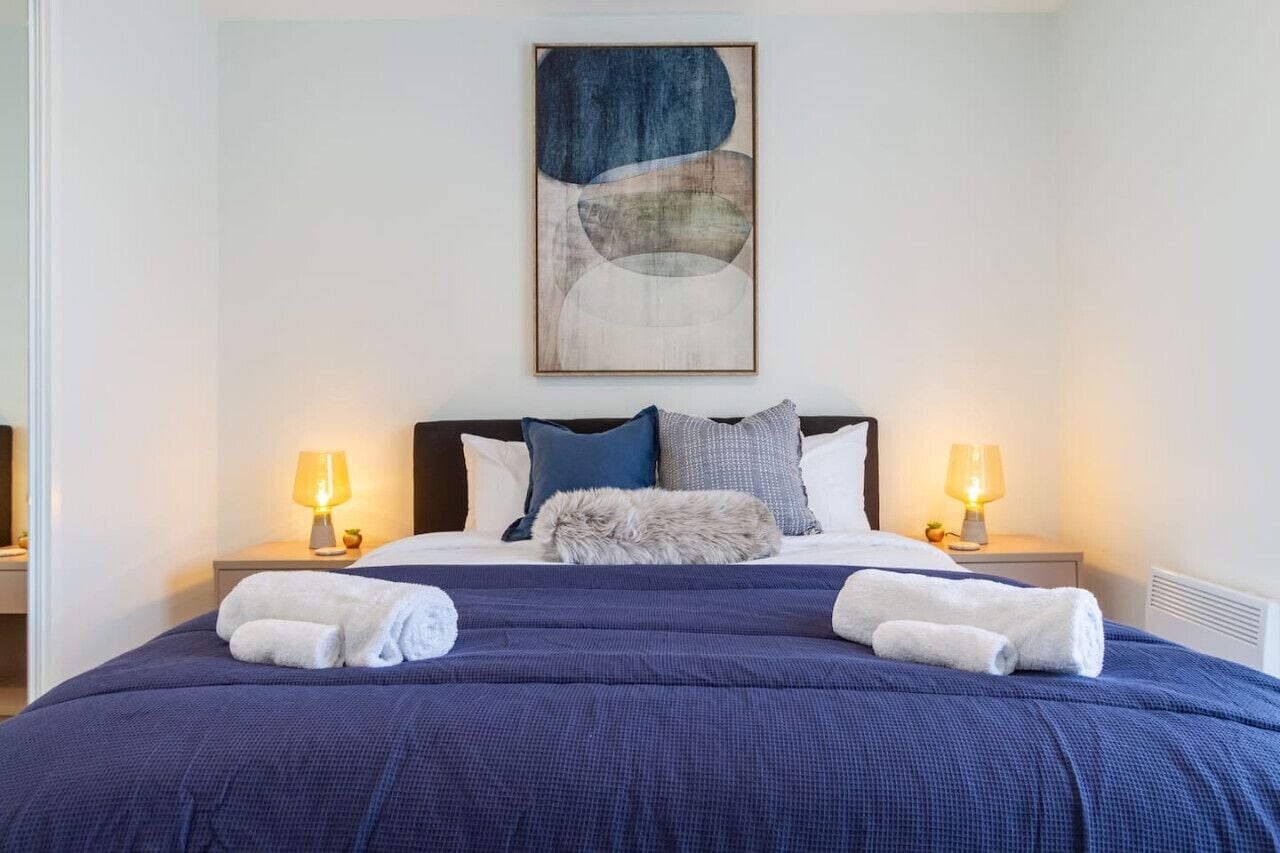 2 habitaciones, tabla de planchar con plancha y wifi gratis 