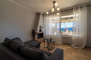 Älytelevisio, kirjoja