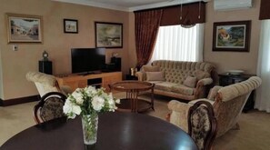 Living area - Nandina Suite Apartment (Pretoria)