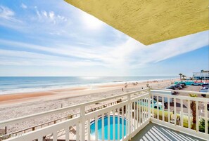 House | Internet - Beachfront Bliss - Ocean Front at Symphony Beach Club (Ormond Beach)