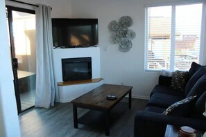 Apartment | 2 bedrooms - Oceanview Cabin 22 w Jacuzzi Wonderful View (Smith River)