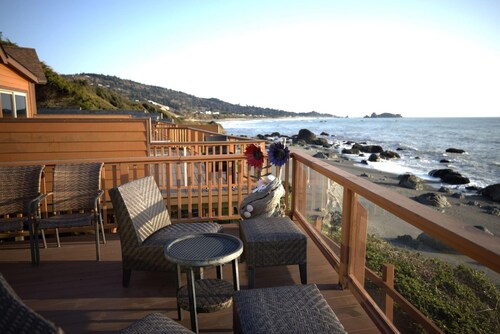 Ocean Front Cabin 14 w Jacuzzi Gorgeous Views