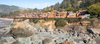 Ocean Front Cabin 17 Jacuzzi Remarkable Views