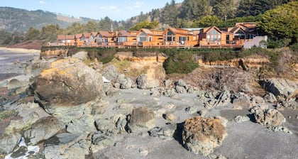 Ocean Front Cabin 17 Jacuzzi Remarkable Views