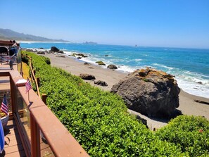 Apartment | 2 bedrooms - Ocean Front Cabin 12 Jacuzzi Spectacular Views (Smith River)