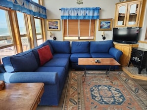 2 bedrooms - Ocean Front Cabin 12 Jacuzzi Spectacular Views (Smith River)