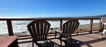 Oceanfront Cabin 10 Jacuzzi Breathtaking Views