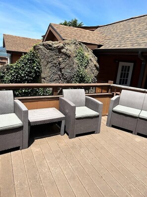 Apartment - Oceanview Cabin 20 Private Jacuzzi Large Deck (Smith River)