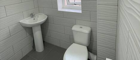 Cabin | Bathroom | Shower, hair dryer, towels