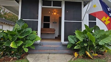 House | 1 bedroom, desk, Internet