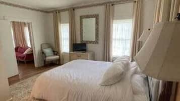 4 habitaciones, escritorio y acceso a internet