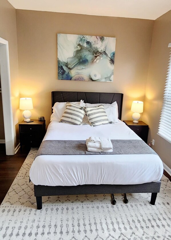 House | 6 bedrooms, desk, Internet - Magnolia House in Lafayette (Lafayette)