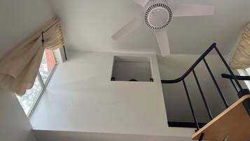 Apartemen | 1 kamar tidur, meja kerja, dan internet