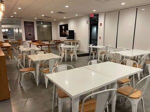 Studio - Newly Renovated Room in Cozy Hotel Near Disney (Kissimmee)