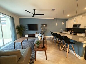 4 bedrooms, desk, Internet - SL 4Br Walking Distance to Club (Kissimmee)